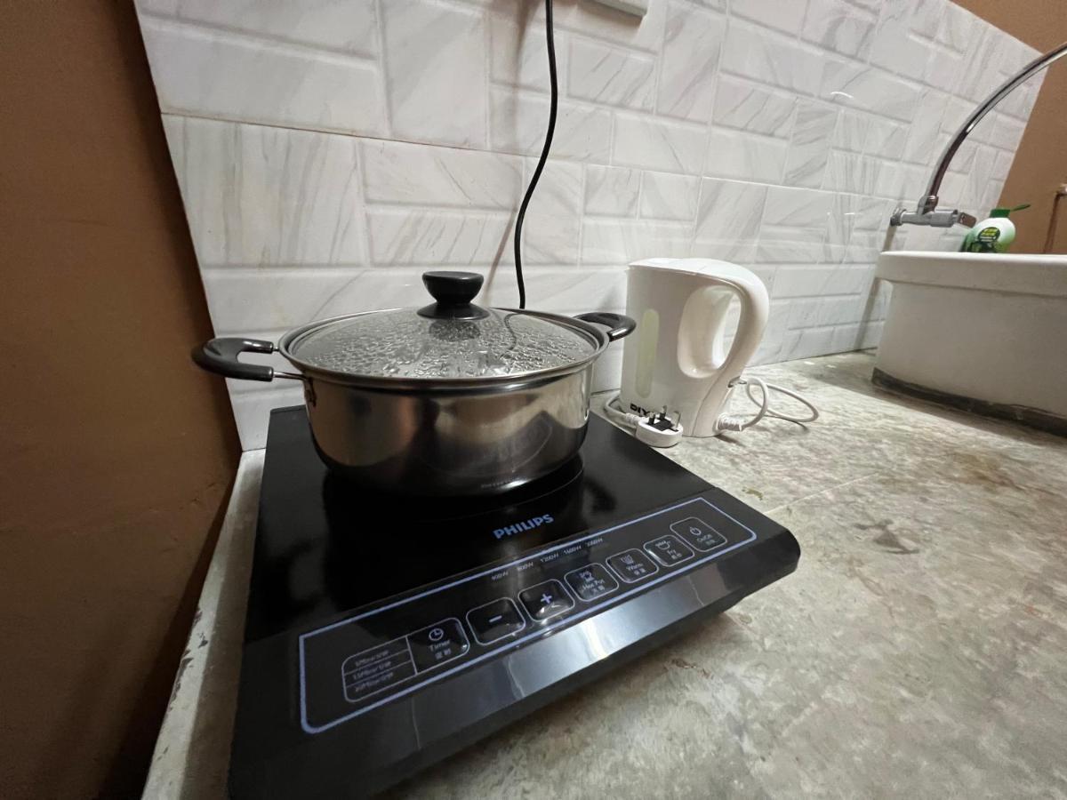 Theatbas Homestay 17 In Seri Iskandar Perak 3 Bedroom Bota Екстериор снимка