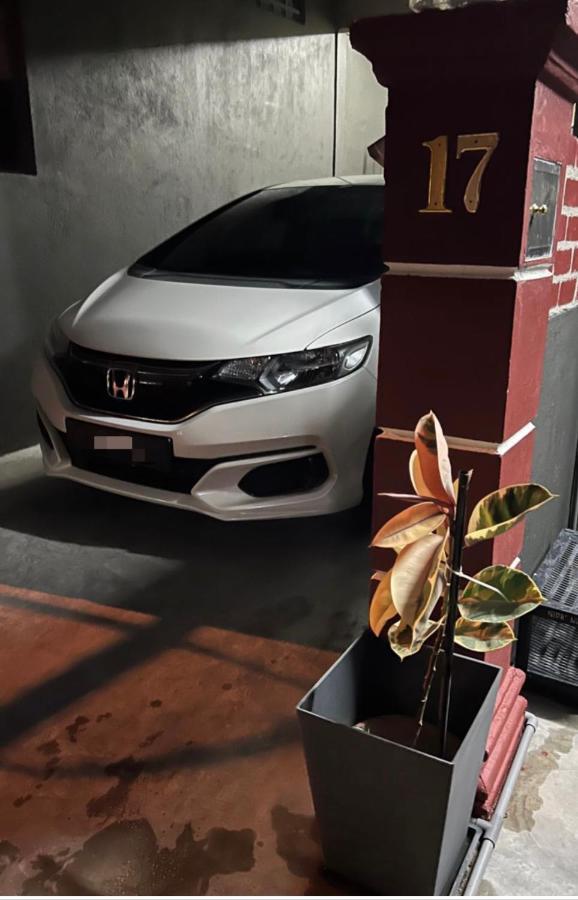 Theatbas Homestay 17 In Seri Iskandar Perak 3 Bedroom Bota Екстериор снимка